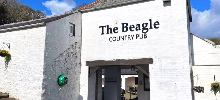Entrance to The Beagle Country Pub