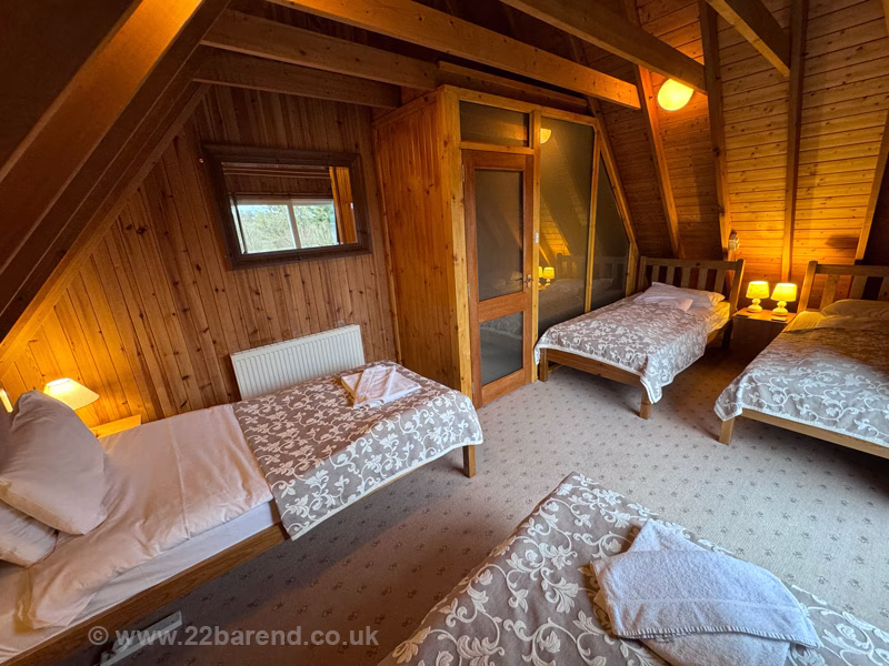 Bedroom 2 - 4 Beds With Glazed Landing