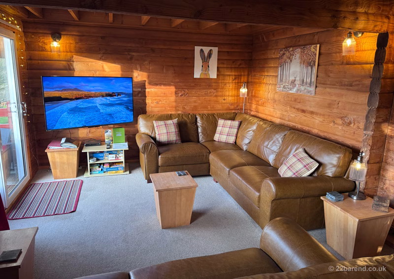 Replaced lights in the lounge at Serenity 22 Barend